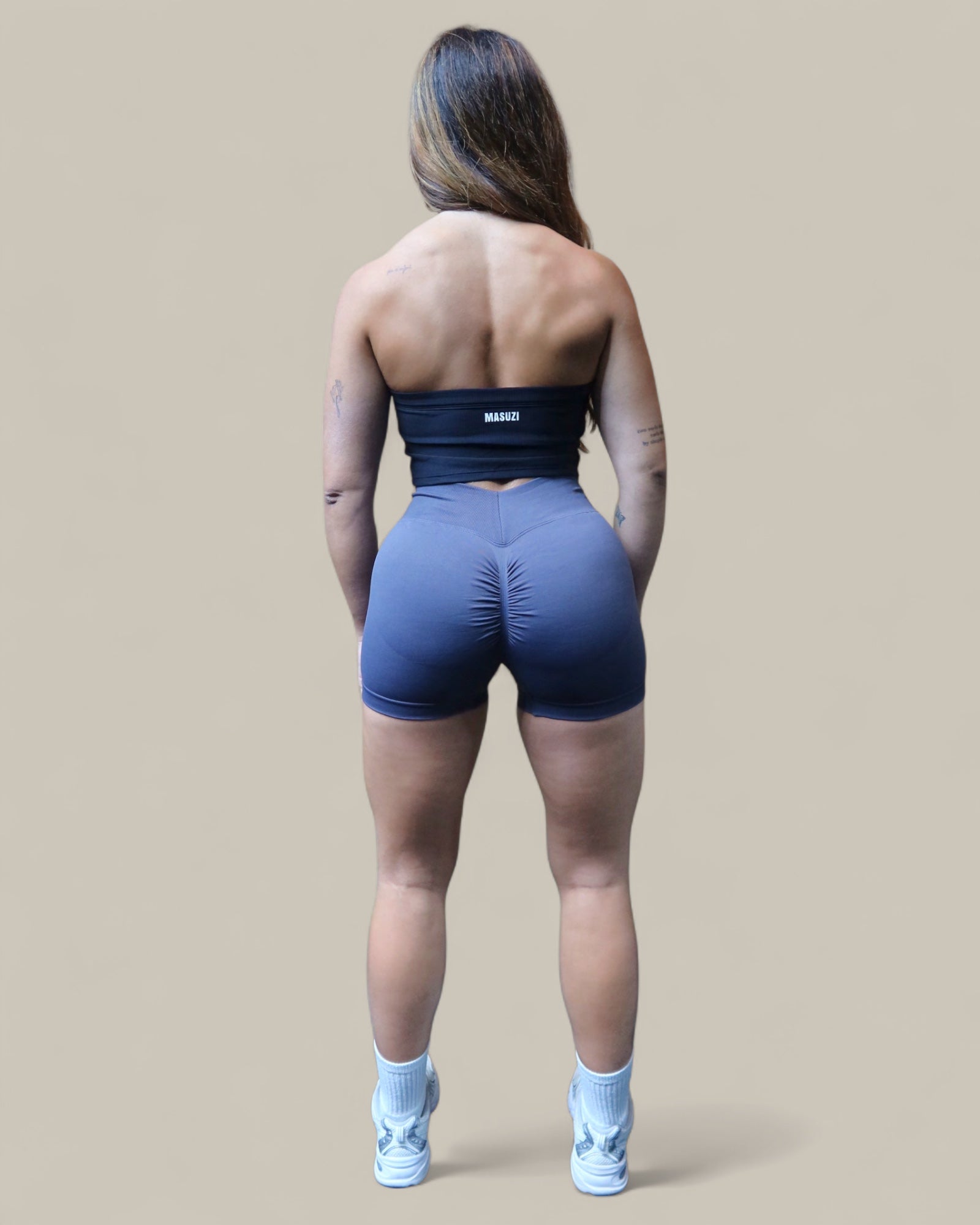 V-Shaped Short