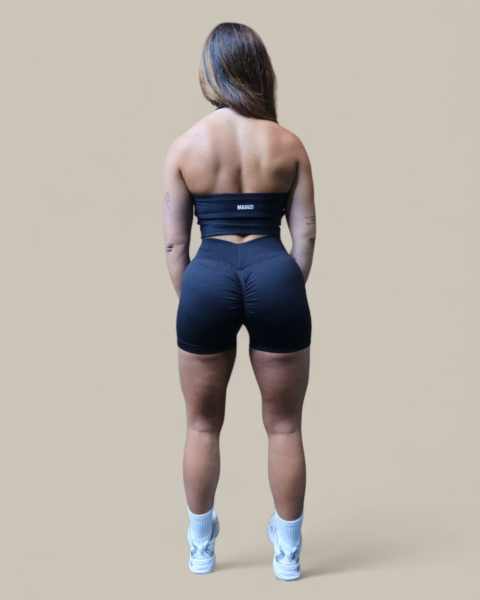 V-Shaped Short