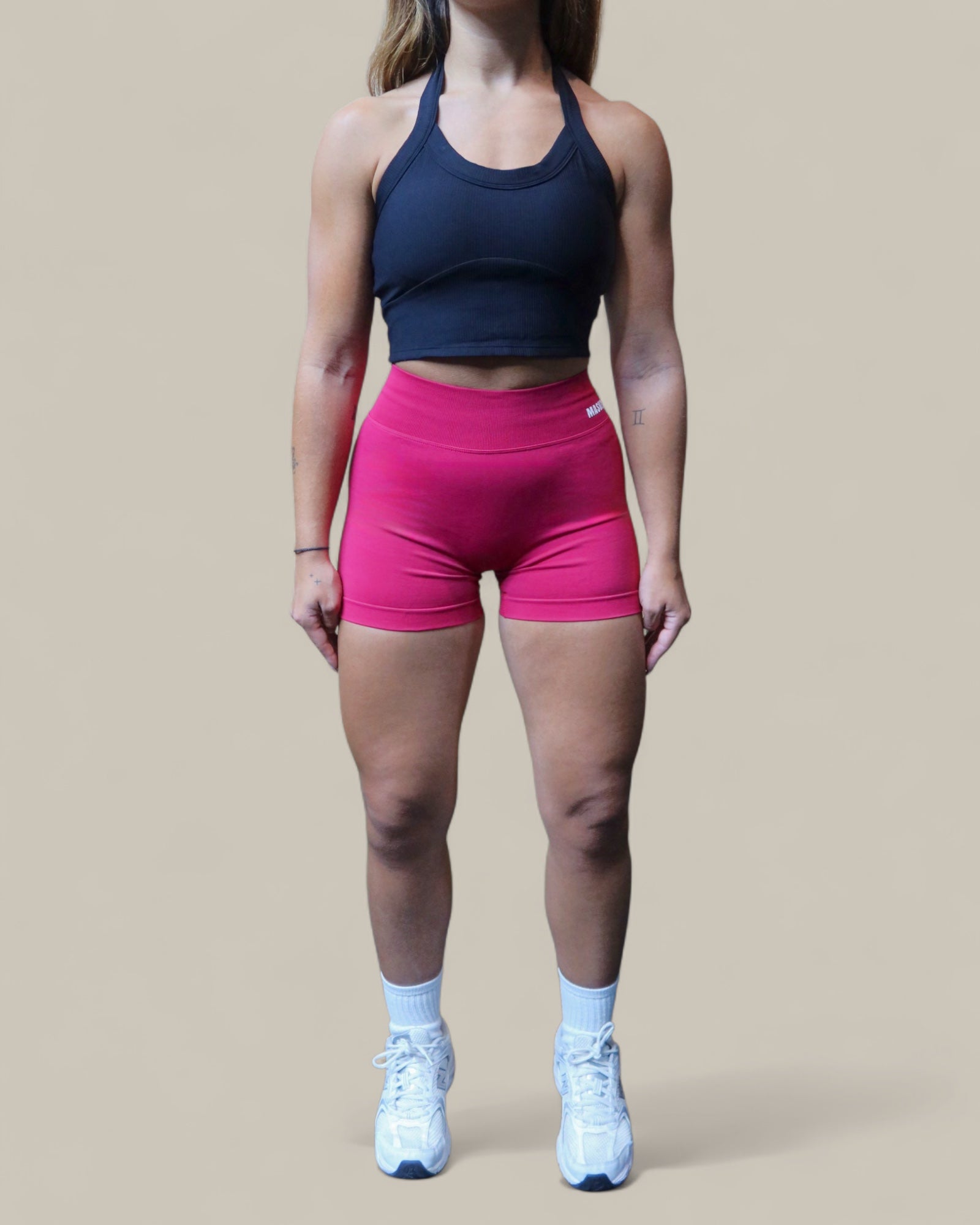 V-Shaped Short