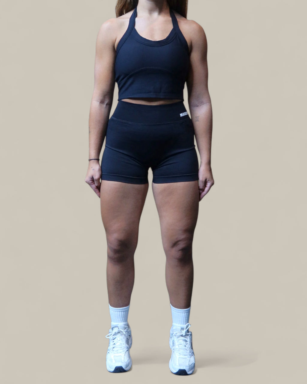 V-Shaped Short
