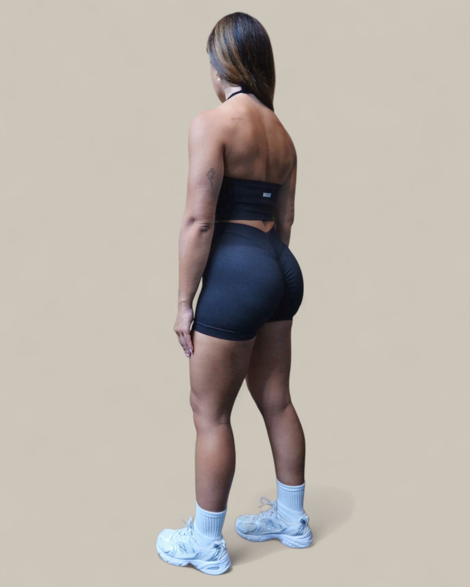 V-Shaped Short